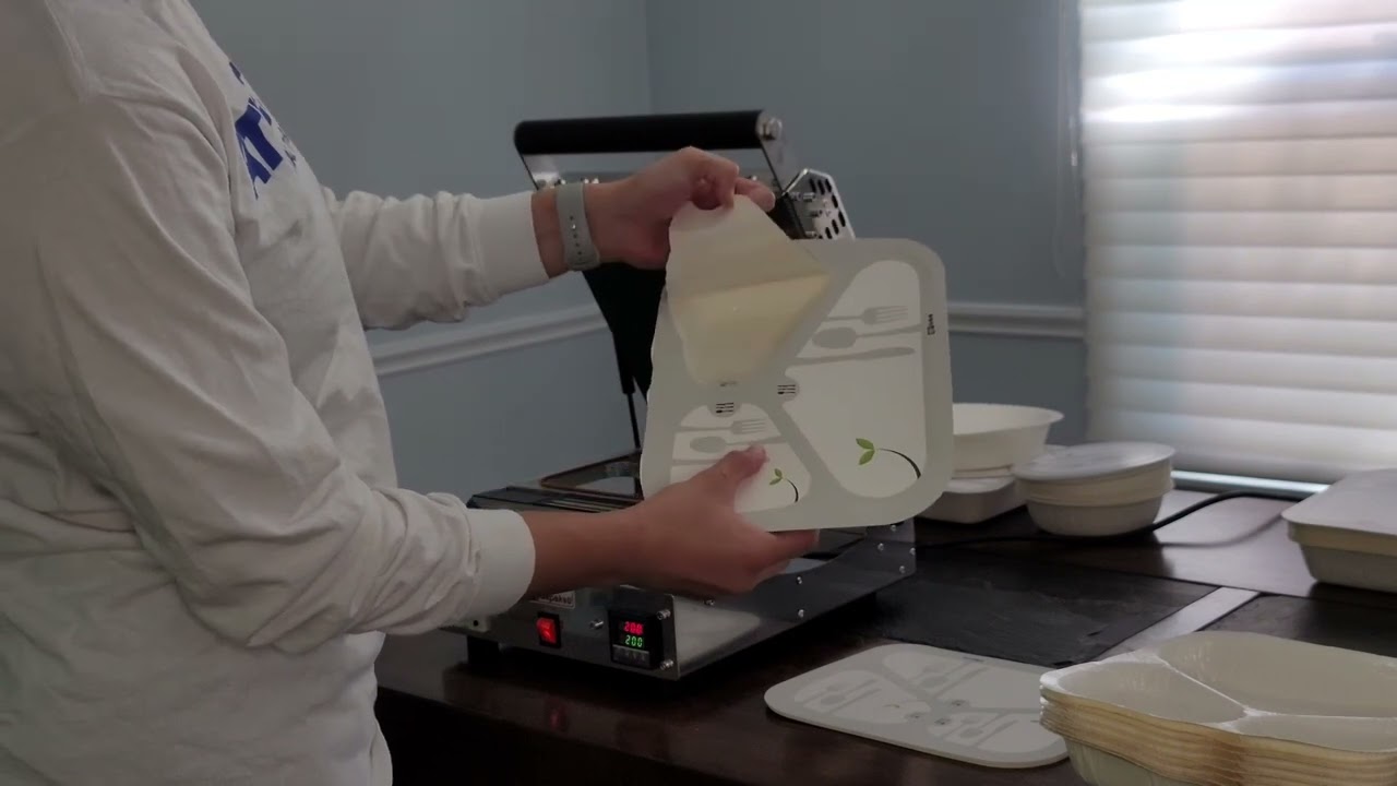 Triple Compartment Container Sealing and Opening